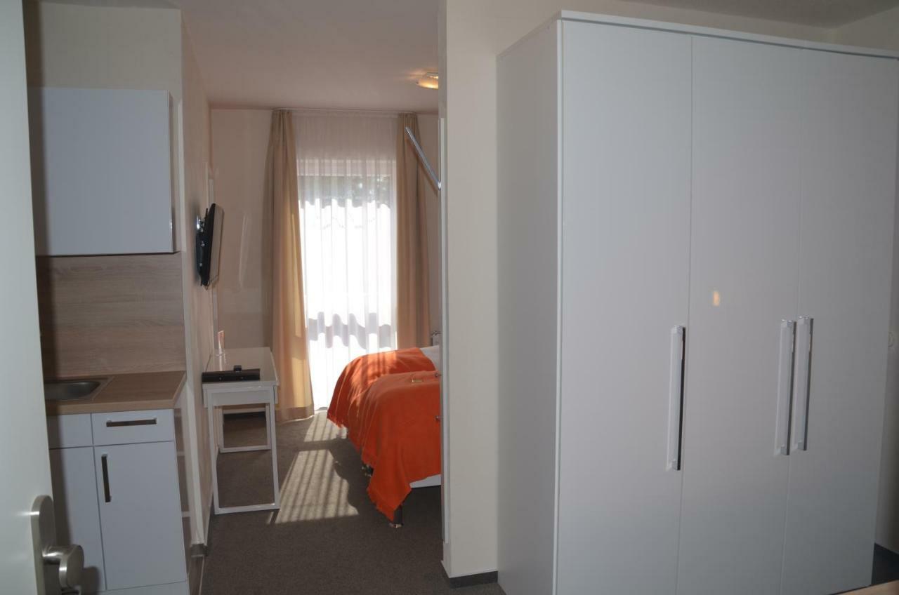 Weyher Hotel apartamentowy 2*